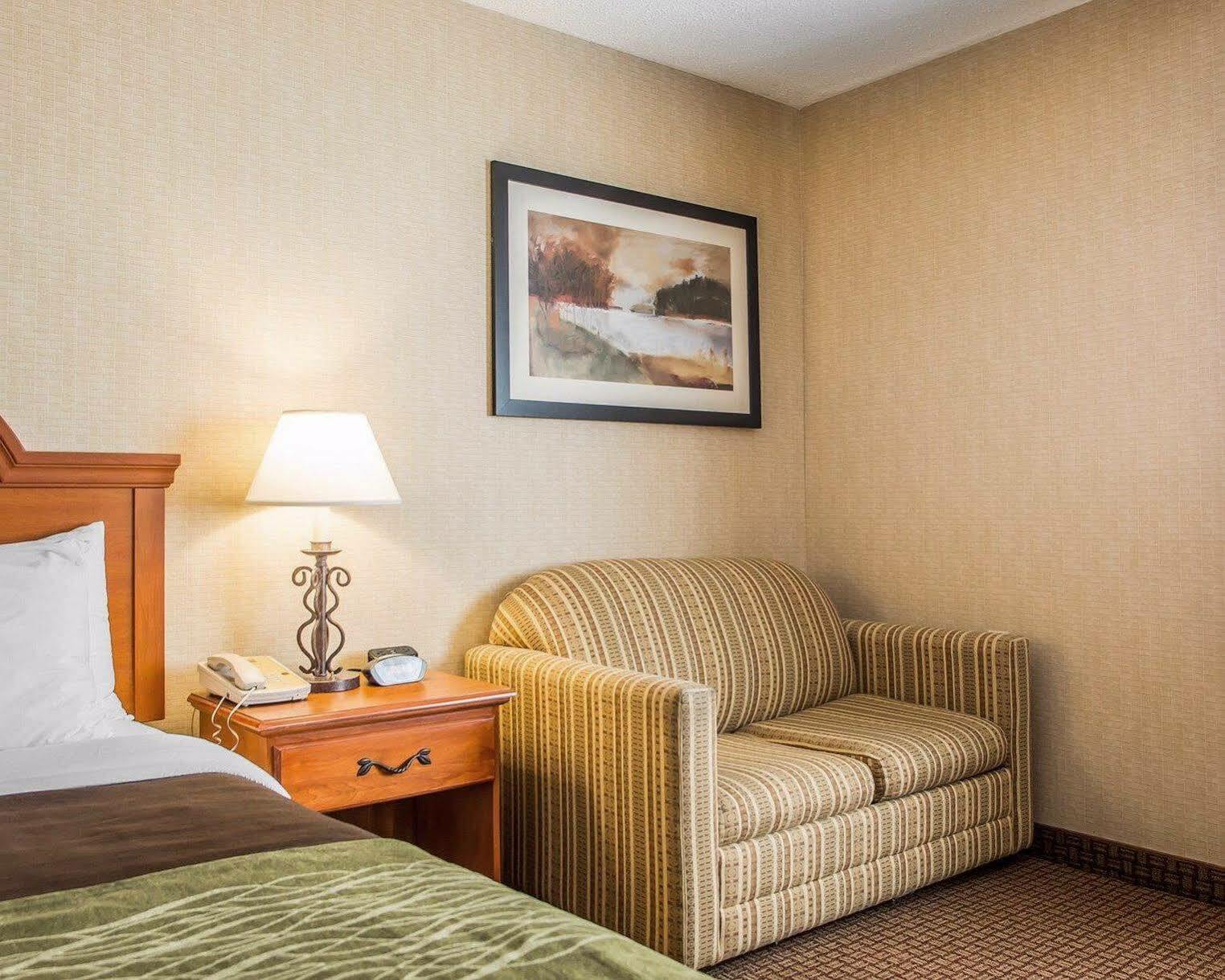 Days Inn By Wyndham Sidney Oh Exterior photo