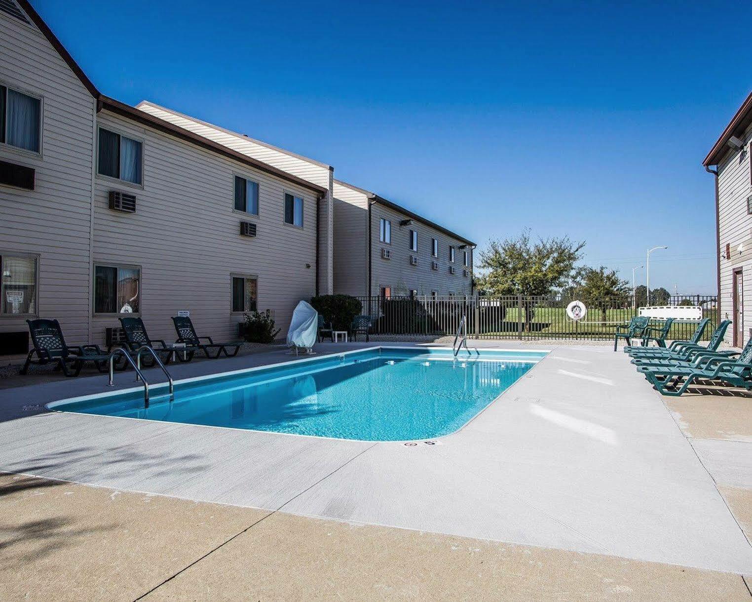 Days Inn By Wyndham Sidney Oh Exterior photo